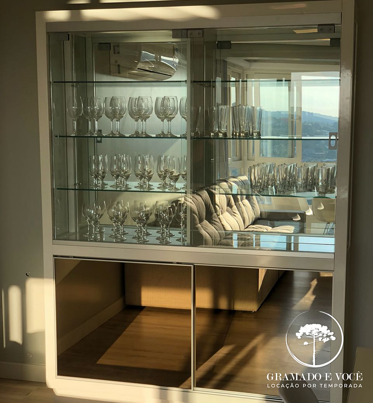 Apartamento nuevo centro Gramado vista magnífica
