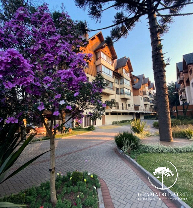 New apartment in downtown Gramado magnificent view