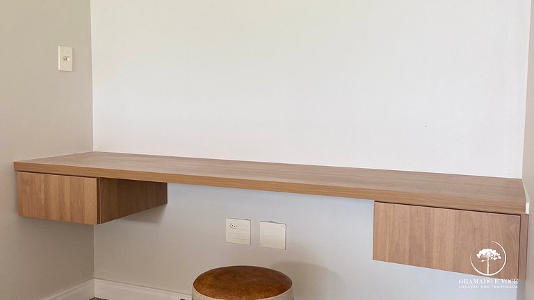 Luxury Apt with 5 Suites in Front of Rua Torta