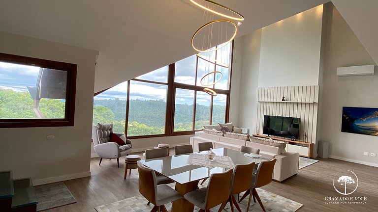 Luxury Apt with 5 Suites in Front of Rua Torta