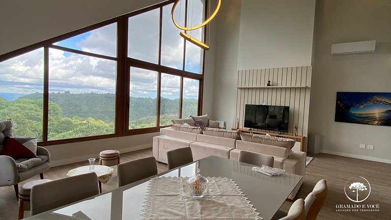 Luxury Apt with 5 Suites in Front of Rua Torta