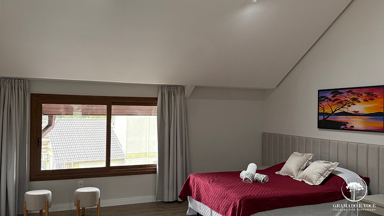 Luxury Apt with 5 Suites in Front of Rua Torta