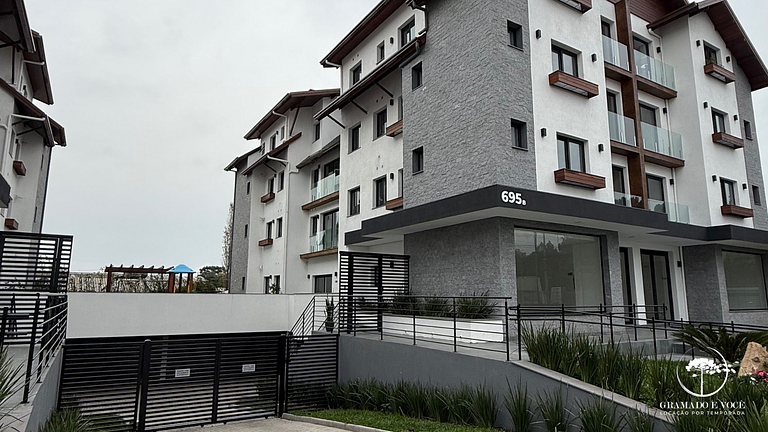 Apt. novo Gramado próximo Museu de Cera e NbaPark