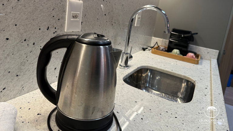 Modern apt next to Criamigos Park + coffee Day 1