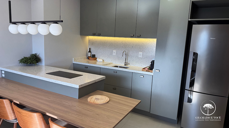 Modern apt next to Criamigos Park + coffee Day 1