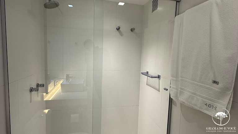 Modern apartment near Criamigos and 1st Day Coffee