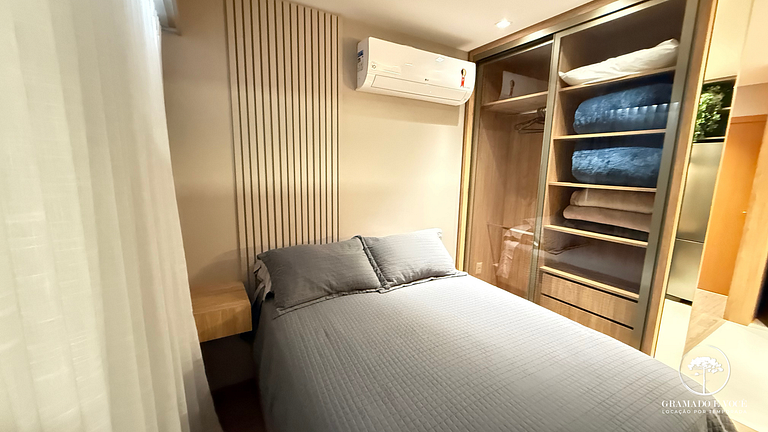 Apto con desayuno 1º día al lado del Parque Criamigos