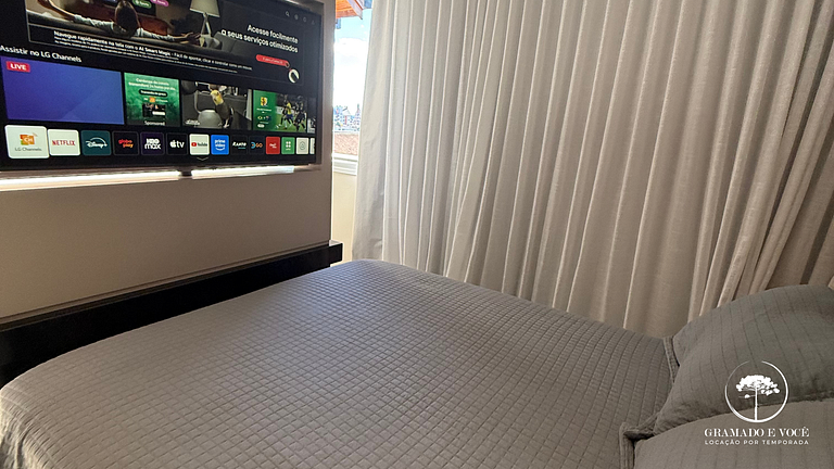 Modern apartment near Criamigos and 1st Day Coffee