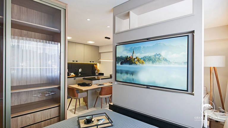 Modern apartment near Criamigos and 1st Day Coffee