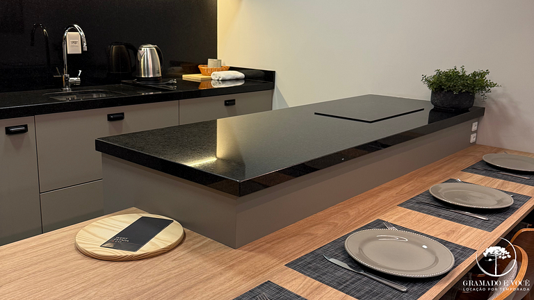 Modern apartment near Criamigos and 1st Day Coffee