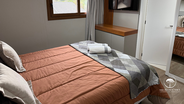 Luxury Apt with 5 Suites in Front of Rua Torta