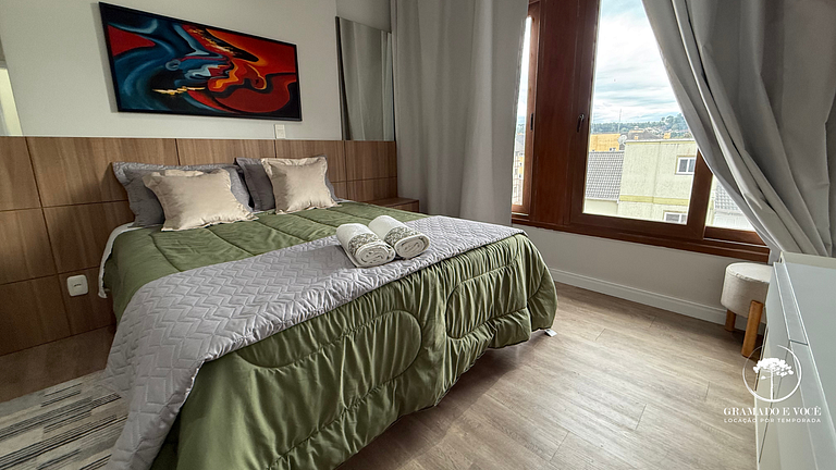 Luxury Apt with 5 Suites in Front of Rua Torta