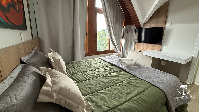 Luxury Apt with 5 Suites in Front of Rua Torta