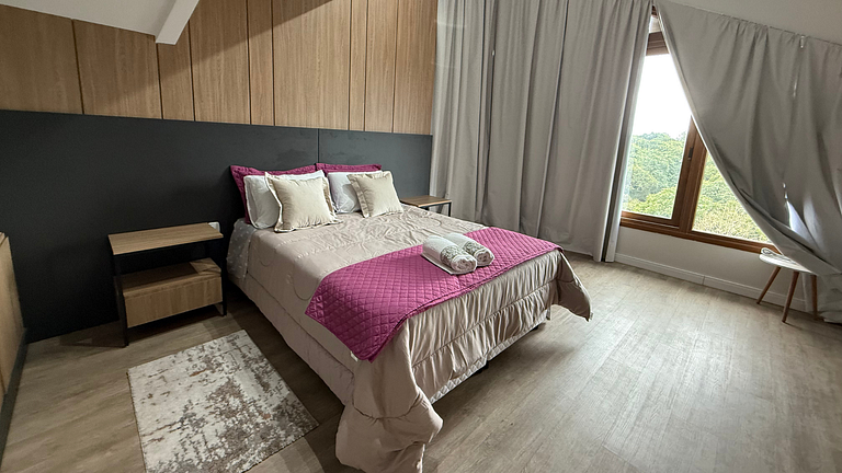 Luxury Apt with 5 Suites in Front of Rua Torta