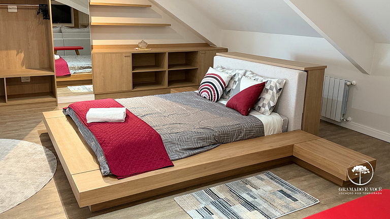 Luxury Apt with 5 Suites in Front of Rua Torta