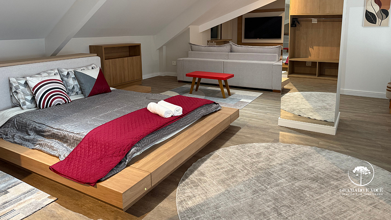 Luxury Apt with 5 Suites in Front of Rua Torta