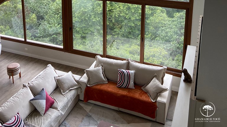 Luxury Apt with 3 Suites in Front of Rua Torta