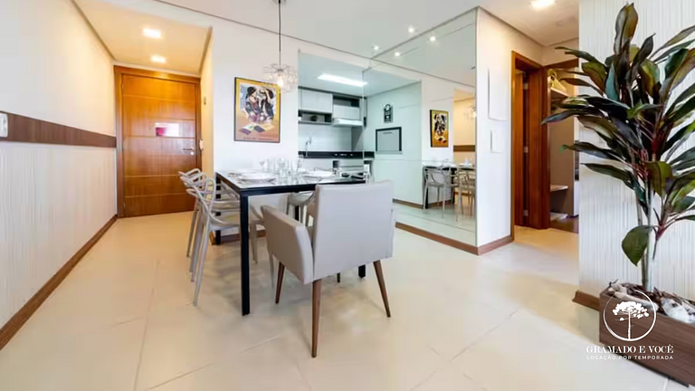 Modern 2-Bed Apt with BBQ in Gramado