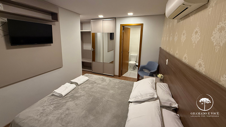 Modern 2-Bed Apt with BBQ in Gramado
