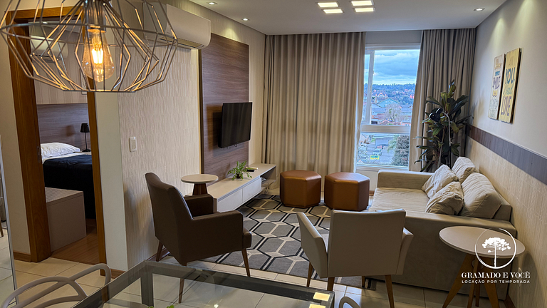 Modern 2-Bed Apt with BBQ in Gramado