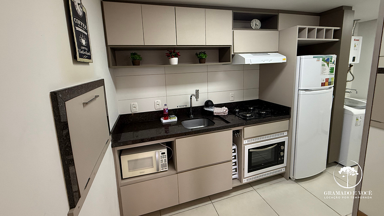 Modern 2-Bed Apt with BBQ in Gramado