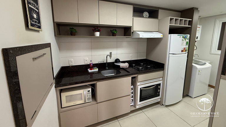 Modern 2-Bed Apt with BBQ in Gramado