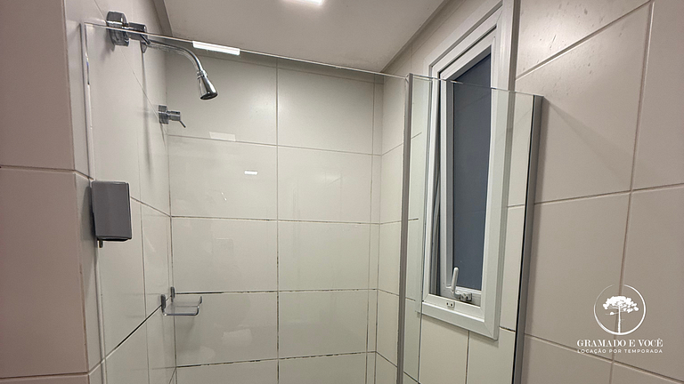 Modern 2-Bed Apt with BBQ in Gramado