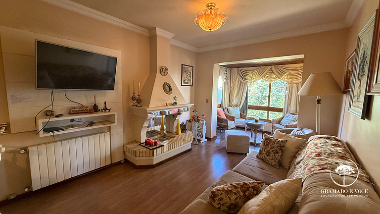 2-Bed Apt Facing Rua Torta