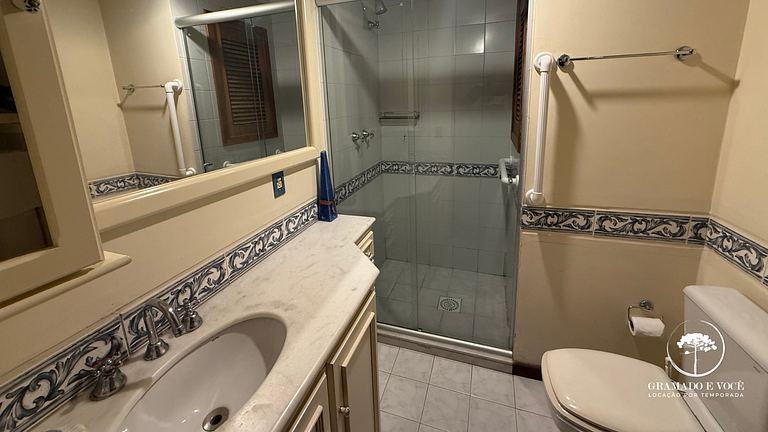 2-Bed Apt Facing Rua Torta