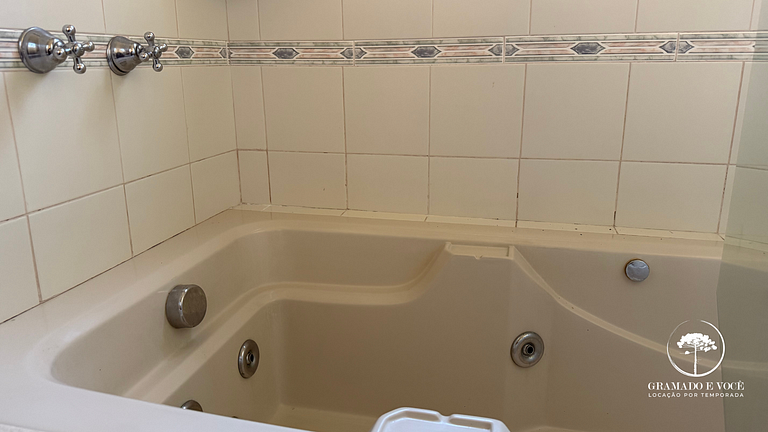 2-Bed Apt Facing Rua Torta