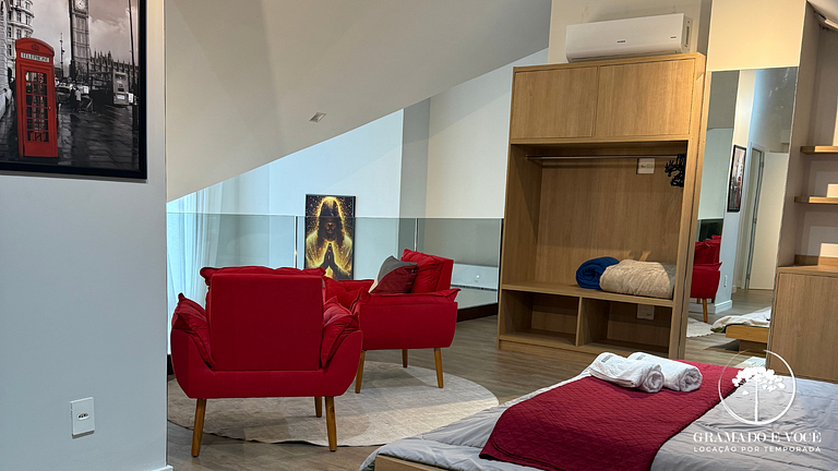 Luxury Apt with 3 Suites in Front of Rua Torta