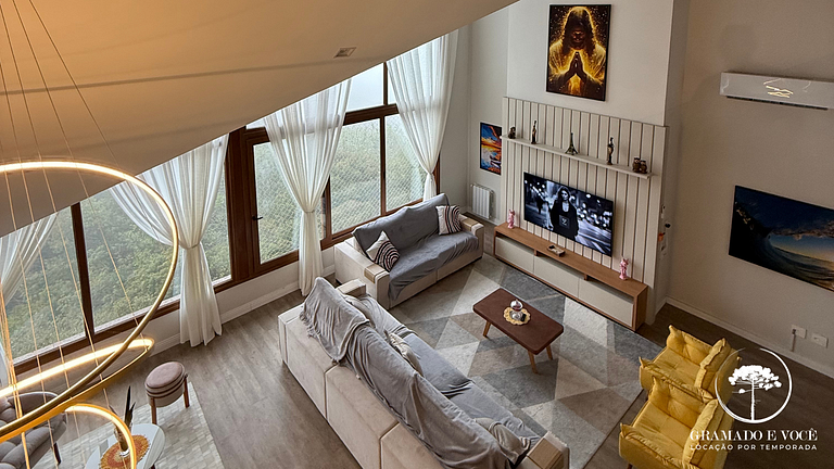 Luxury Apt with 3 Suites in Front of Rua Torta