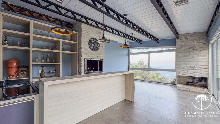 Casa com piscina 3 suítes a 15 min Centro Gramado