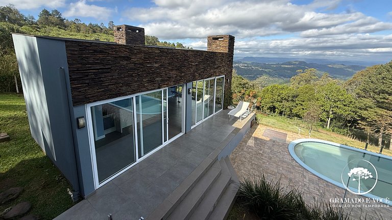 Casa com piscina 3 suítes a 15 min Centro Gramado