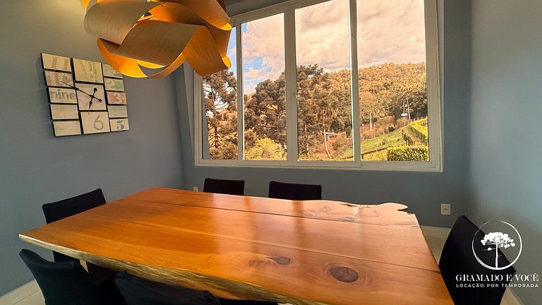 Casa com piscina 3 suítes a 15 min Centro Gramado