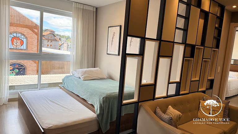 Modern Apartment right next to Criamigos Park!