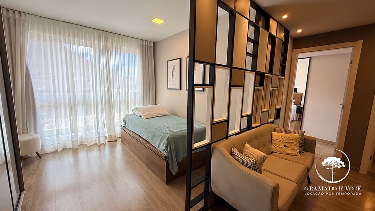 Modern Apartment right next to Criamigos Park!