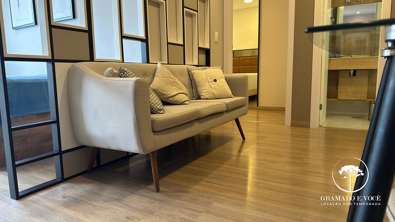 Modern Apartment right next to Criamigos Park!