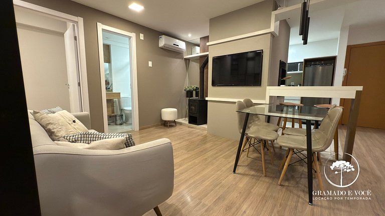 Modern Apartment right next to Criamigos Park!