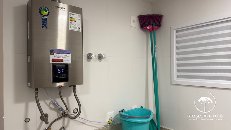 Modern apt next to Criamigos + coffee Day 1