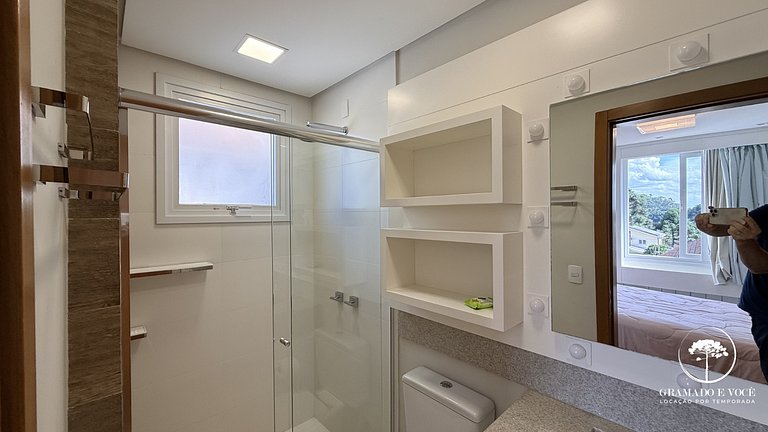 Fully equipped apartment near Hollywood Dream Car