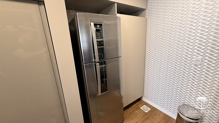 Apartamento completo cerca de Hollywood Dream Car