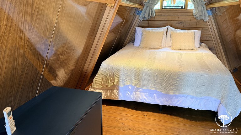 Cabin in Gramado with Jacuzzi and Valley View