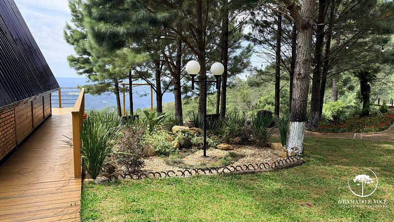 Cabin in Gramado with Jacuzzi and Valley View